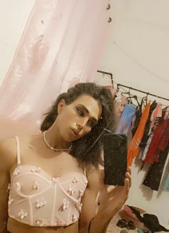 Sara - Acompañantes transexual in Beirut Photo 5 of 6