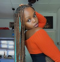 Sara - escort in Accra