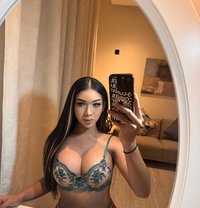Thailand ladyboy - masseuse in Al Manama Photo 15 of 15