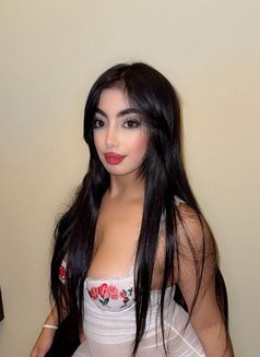 Sara - escort in Abu Dhabi Photo 1 of 6