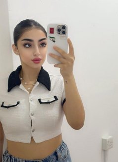 Sara - escort in Abu Dhabi Photo 2 of 6
