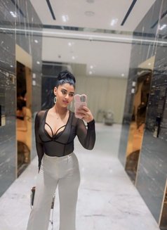Sara - escort in Dubai Photo 5 of 7