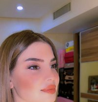 Sara - escort in Al Manama Photo 1 of 8