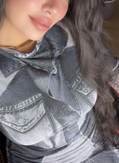 Sara - escort in Dubai Photo 4 of 6