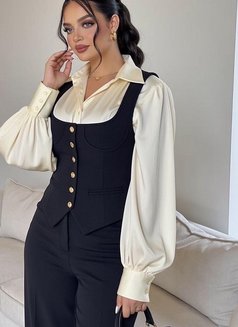 Sara ساره - puta in Dubai Photo 6 of 7