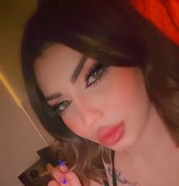 Sara - puta in Erbil