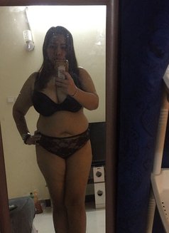 Sara New Lady muscat - masseuse in Muscat Photo 4 of 8