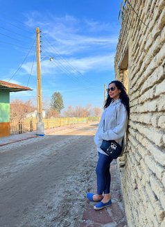 Sara - escort in Muscat Photo 8 of 13