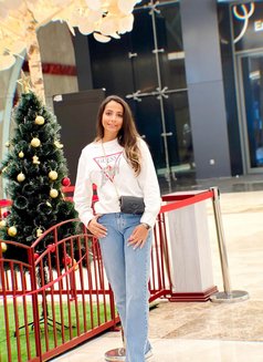 Sara - escort in Muscat Photo 11 of 13