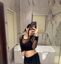 Sara - puta in Dubai Photo 1 of 10