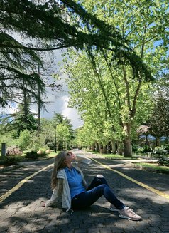 Sara - escort in Dubai Photo 1 of 9