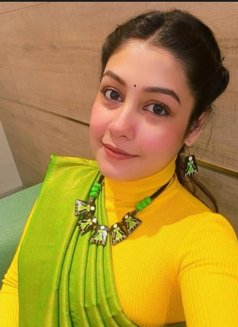 Sara - puta in Pune Photo 4 of 10