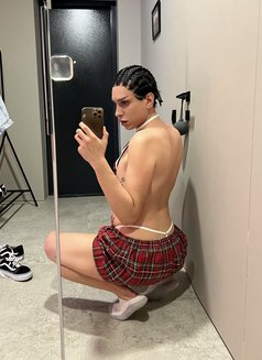 Sara Russian New in Riyadh - Acompañantes transexual in Riyadh Photo 2 of 11