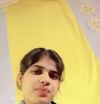 Sara Saroj - puta in Chennai