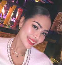 Sara Sexy Girl - puta in Al Manama Photo 3 of 5