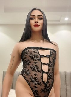 Nadia Sexy so hot ladyboy big cock - Transsexual escort in Riyadh Photo 4 of 5