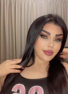 Sara - escort in Abu Dhabi Photo 2 of 2