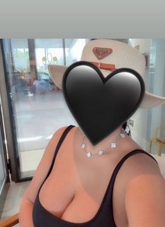 Rawan - escort in Dubai Photo 3 of 3