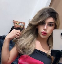 Sara - Transsexual escort in Beirut Photo 3 of 3