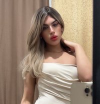 Sara - Transsexual escort in Beirut Photo 5 of 5