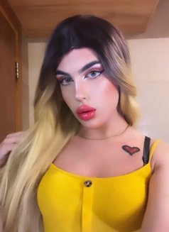 halaa - Transsexual escort in Beirut Photo 4 of 4
