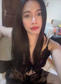 Sara - escort in Al Manama Photo 2 of 5