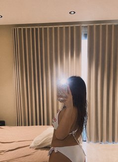 Sara - escort in Al Manama Photo 2 of 5