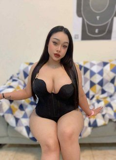 Sara - escort in Doha Photo 4 of 16