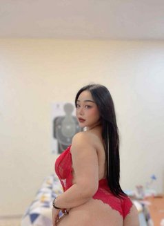 Sara - escort in Doha Photo 13 of 16