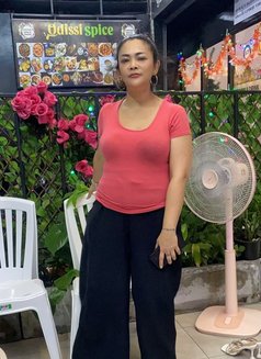 Sara - masseuse in Hat Yai Photo 2 of 5