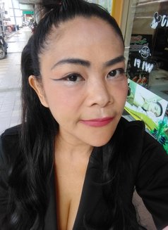 Sara - masseuse in Hat Yai Photo 3 of 5