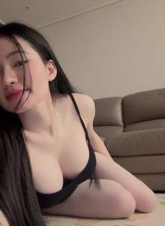 Sara - escort in Khobar Photo 1 of 8