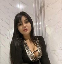 Sara - escort in Jeddah Photo 1 of 5