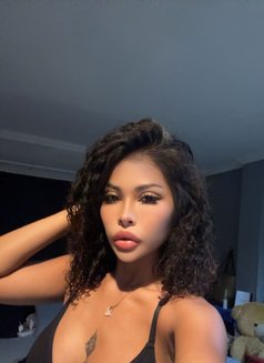 Sara - escort in Phuket Photo 3 of 6