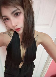 Sara - escort in Riyadh Photo 1 of 3