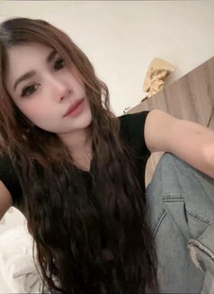 Sara - escort in Riyadh Photo 3 of 3