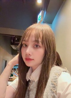 Sara - escort in Tokyo Photo 2 of 15