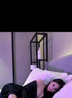 Sara - escort in Tokyo Photo 8 of 15