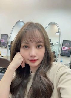 Sara - escort in Tokyo Photo 15 of 15