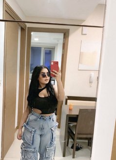 Sara - puta in Dubai Photo 2 of 8