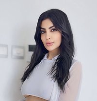 Sara VIP (threesom) - puta in Muscat