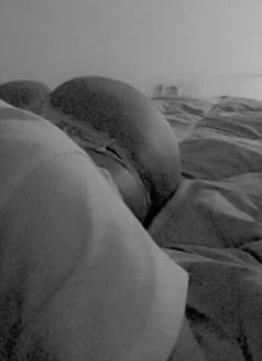 Saraaa - puta in Muscat Photo 3 of 3