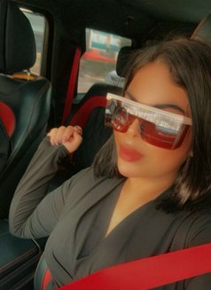 Sara - escort in İstanbul Photo 1 of 5