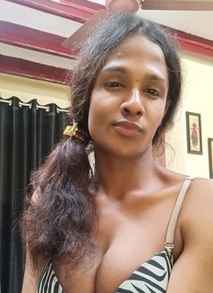 Sarah - dusky tamil Shemale - Acompañantes transexual in Chennai Photo 1 of 6