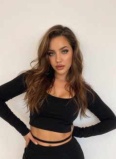 Sarah 🩷 - escort in Al Manama Photo 4 of 5