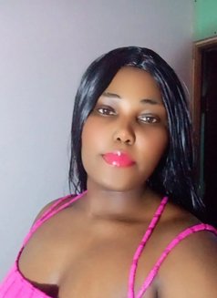 Sarah - escort in Riyadh Photo 4 of 5