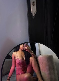 Sarah - puta in Chiba Photo 4 of 6