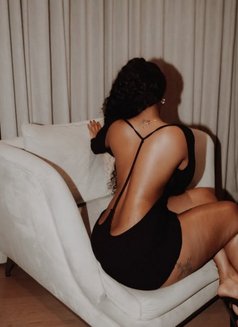 Sarah, Best in Sex - escort in Noida Photo 1 of 3