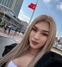 Sarah Big Candy - Transsexual escort in İstanbul Photo 15 of 16