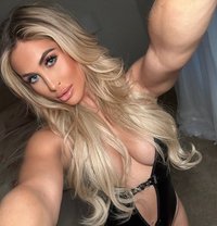 Sarah - escort in London